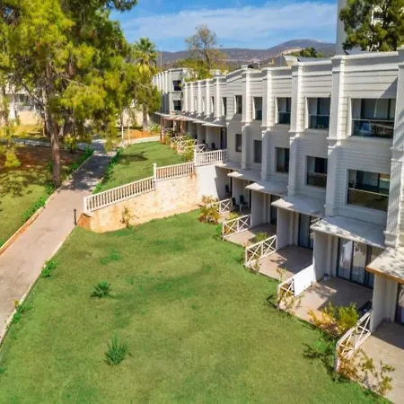 Maya World Didyma فندق *